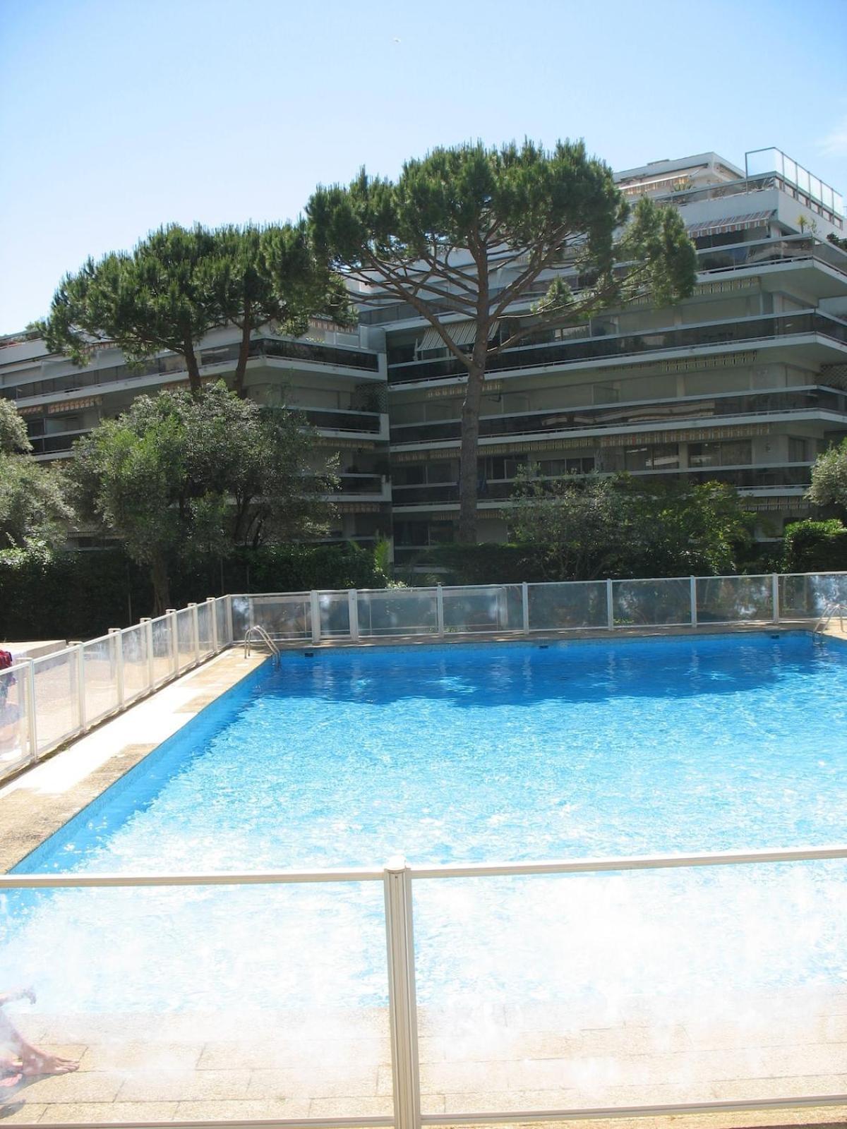 Joli Studio 4Pers Piscine Tout Confort 胡安莱潘 外观 照片
