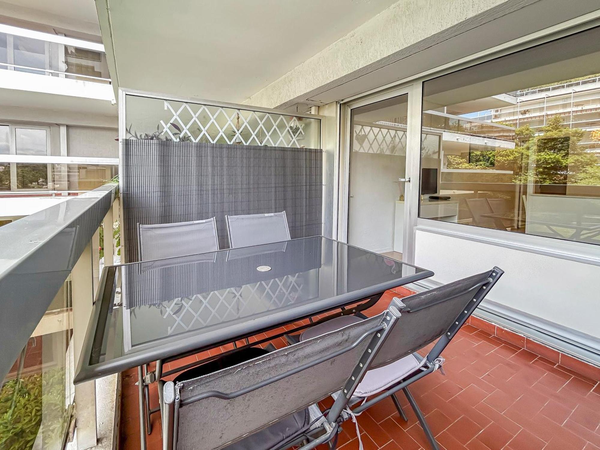 Joli Studio 4Pers Piscine Tout Confort 胡安莱潘 外观 照片
