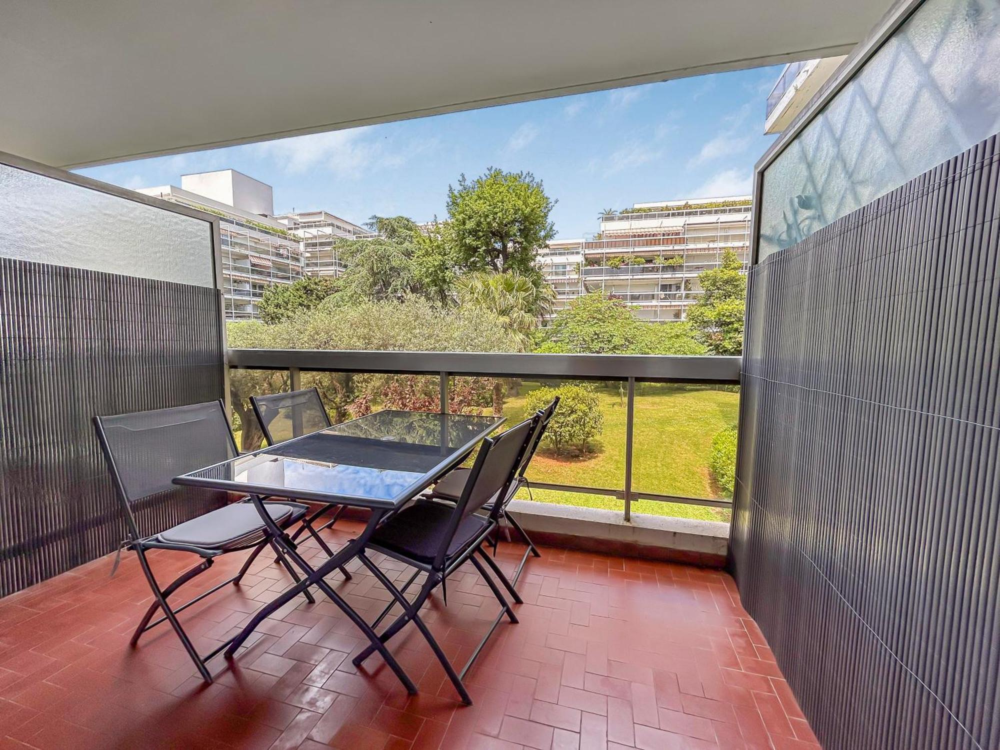 Joli Studio 4Pers Piscine Tout Confort 胡安莱潘 外观 照片
