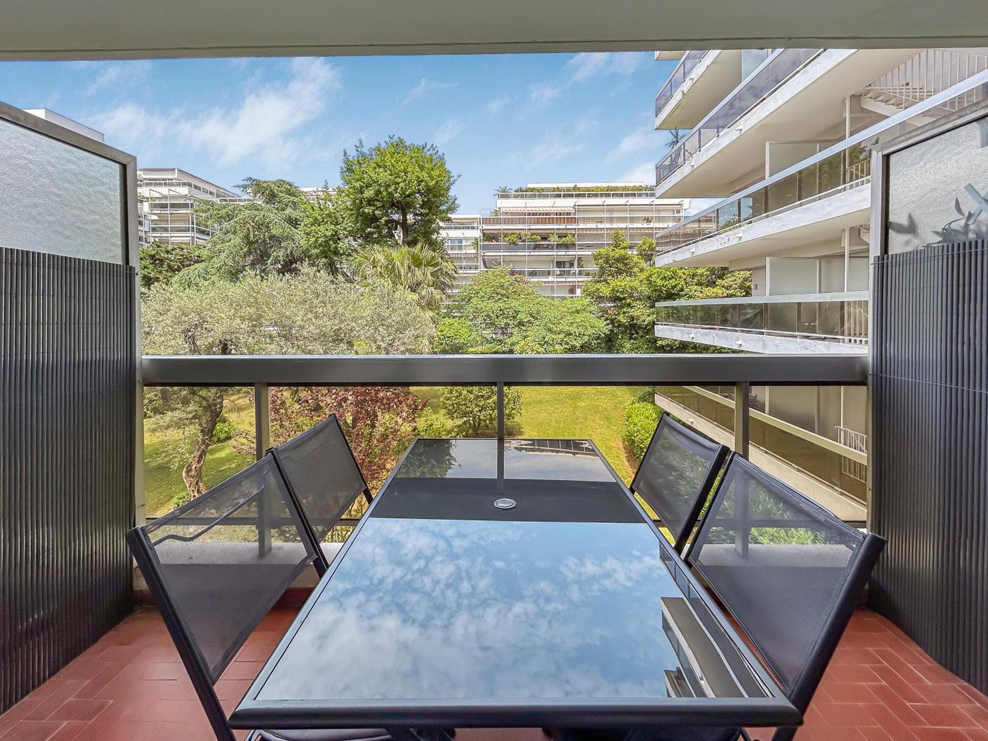 Joli Studio 4Pers Piscine Tout Confort 胡安莱潘 外观 照片